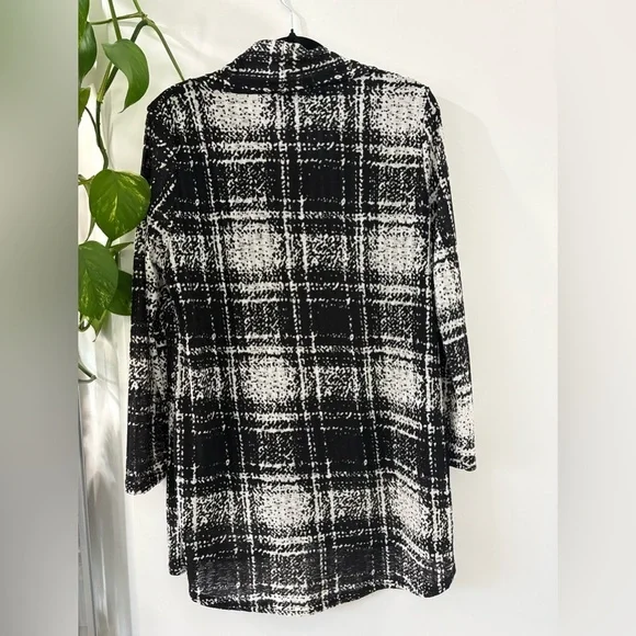 Papa Vancouver Black and White Top - Picture 3 of 3